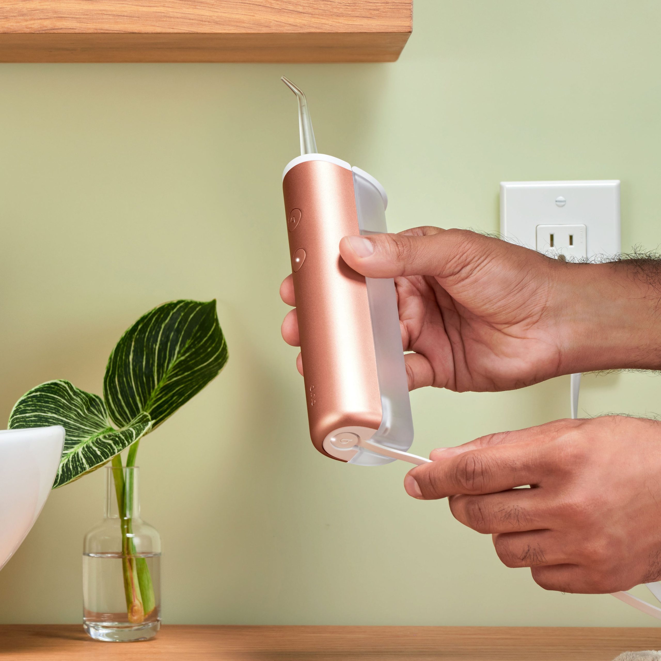2501_DTC_MagChargingCable_2880x2880_InUse-2-4.jpg