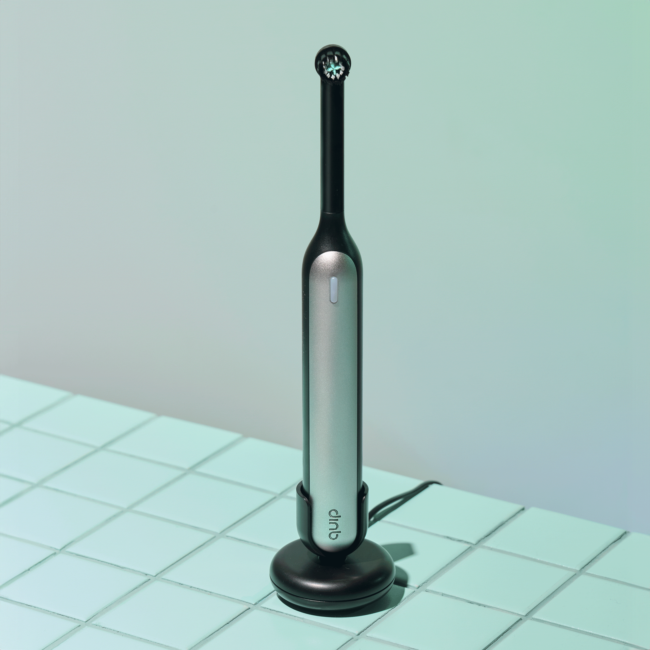 2501_DTC_RevRefill_2880x2880-8.gif