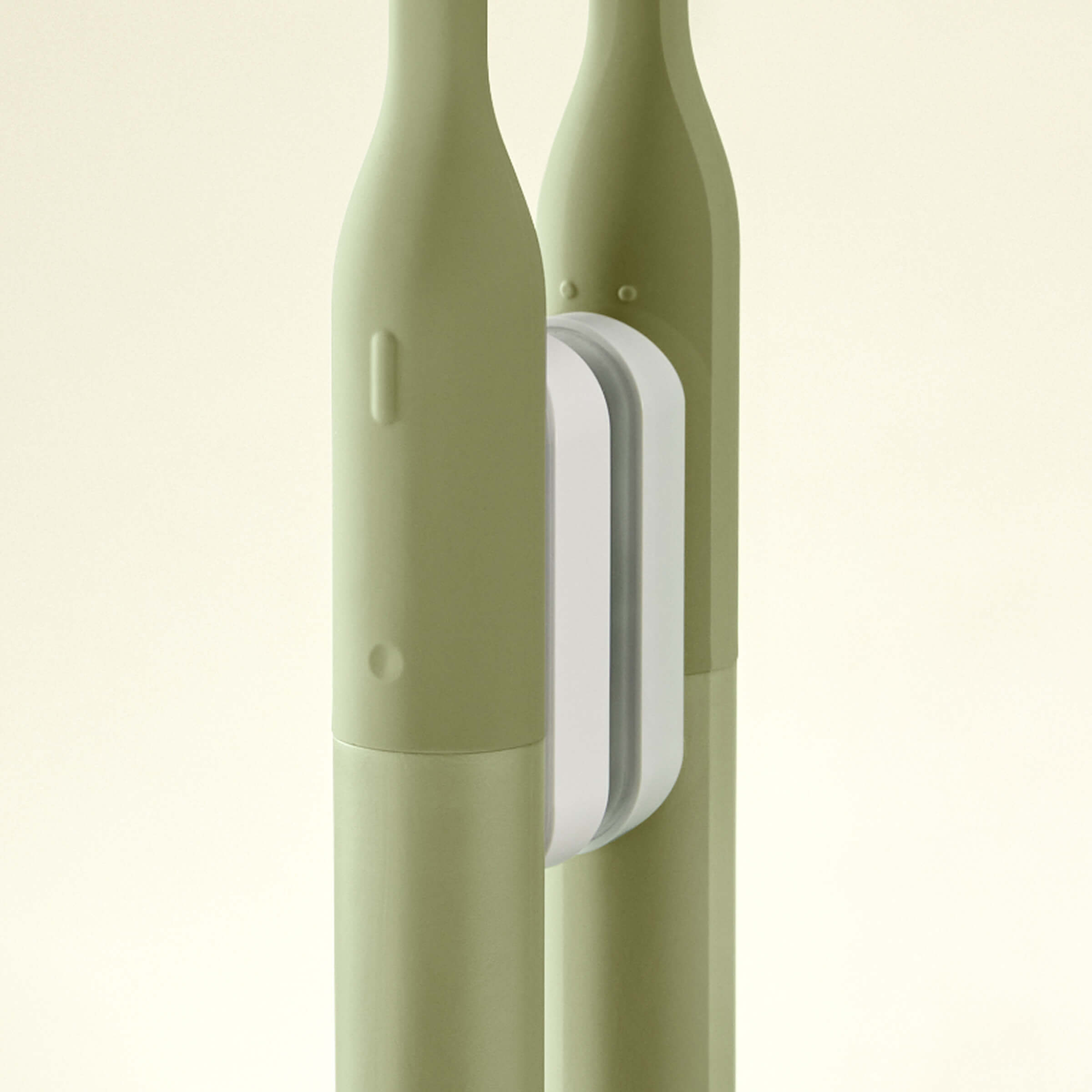 traLite_PDP_ProductImg_2400x2400_MirrorMount_Black-3.jpg